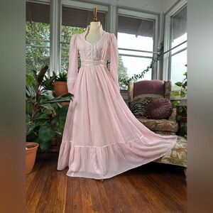 Pink Gunne Sax Queen Anne Neckline Dress Prairie